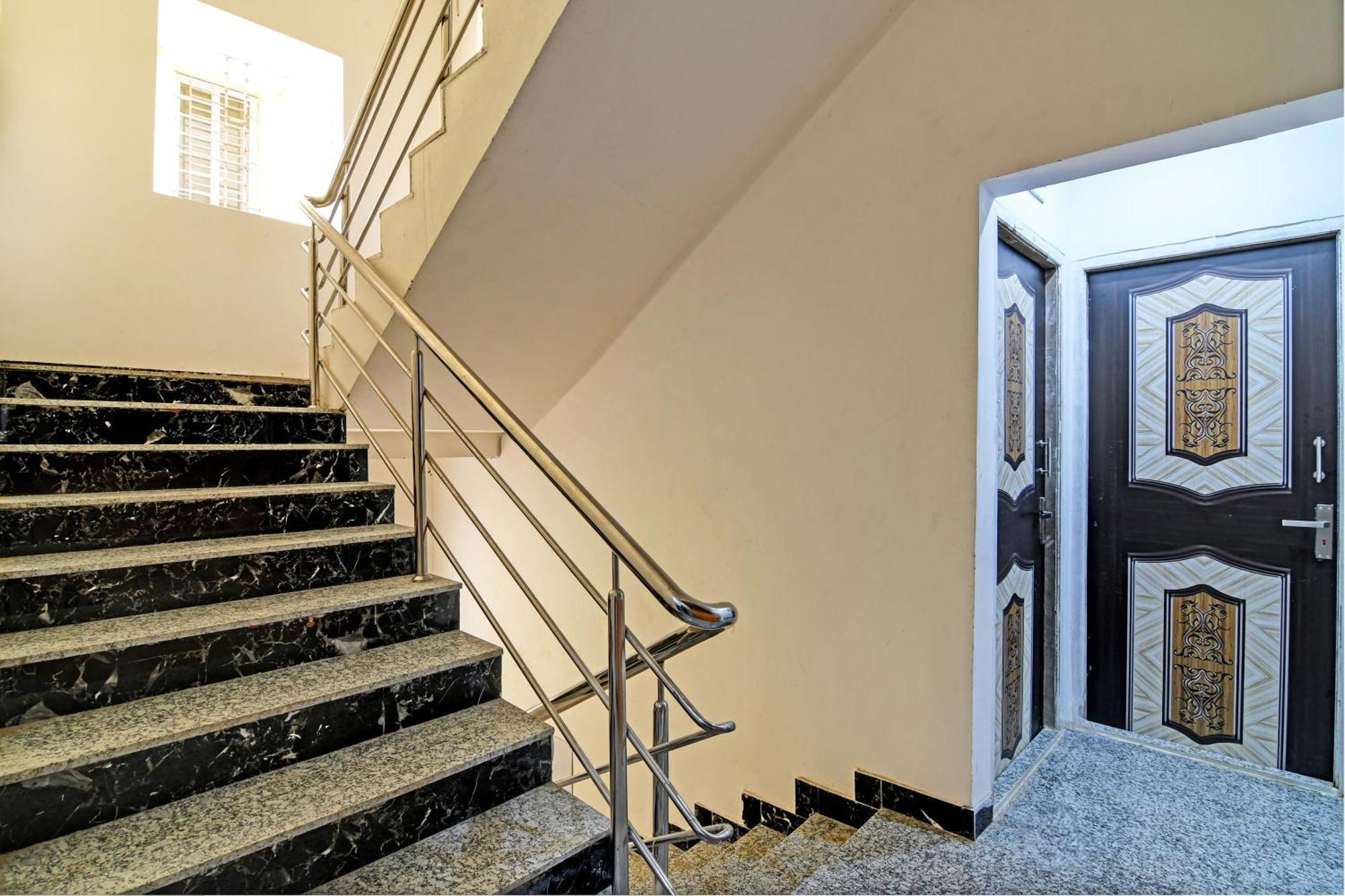 Hotel O Top 22 Колката Екстер'єр фото
